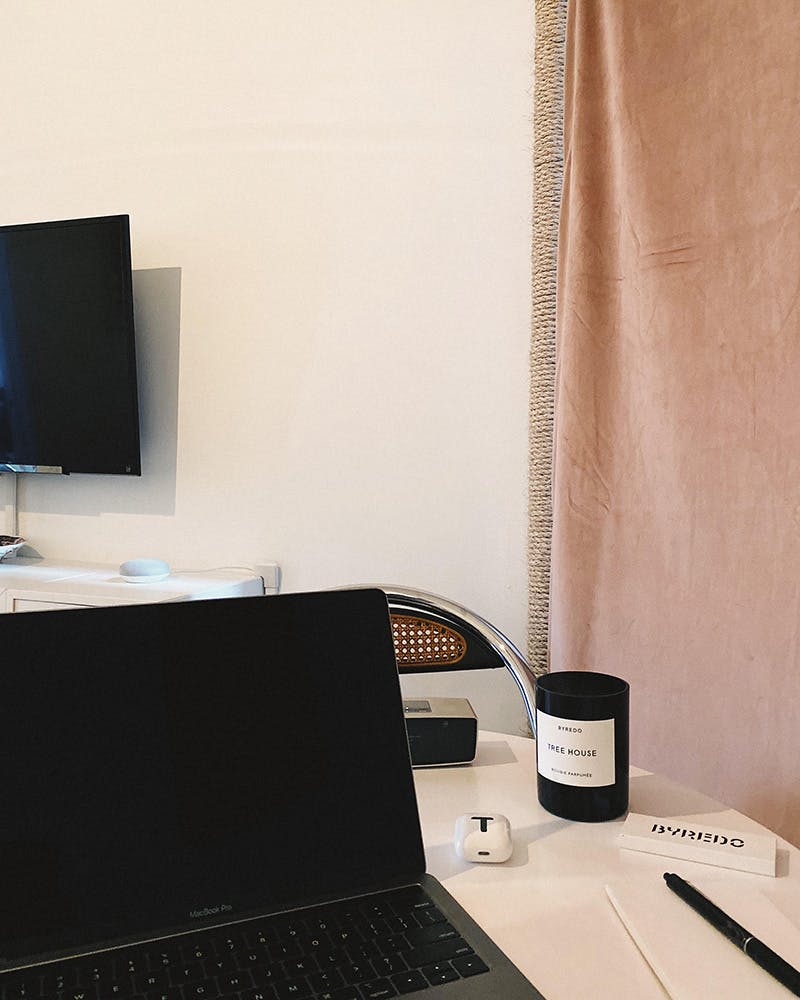 wfh-office-tour-look-inside-home-offices-01