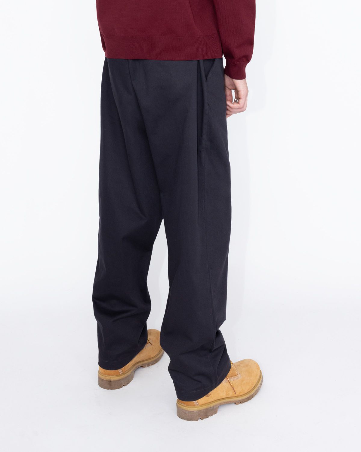 Highsnobiety HS05 – Reverse Twill Baggy Trouser Black - Pants - Black - Image 4
