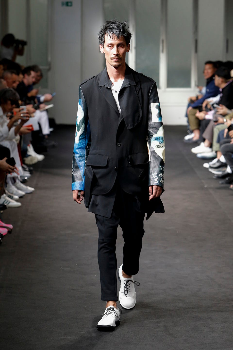 YYH SS19 LOOK 17 MODEL ROBERT ANNIZAM BIN PHOTO MONICA FEUDI PFW18 Spring/Summer 2019 runway
