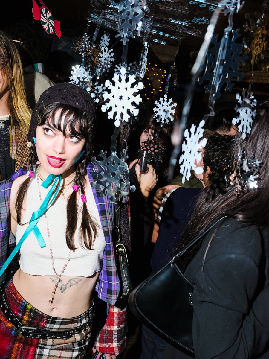 highsnobiety-billie-eilish-magazine-party-6