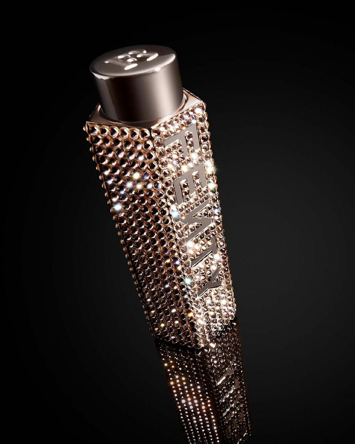 rihanna-fenty-beauty-swarovski-lipstick-case-2
