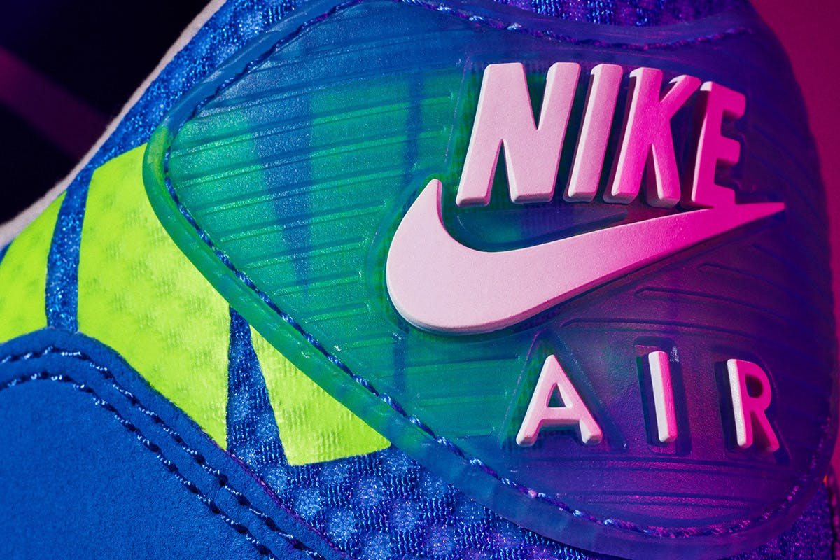 UNDEFEATED x Nike Air Max 90