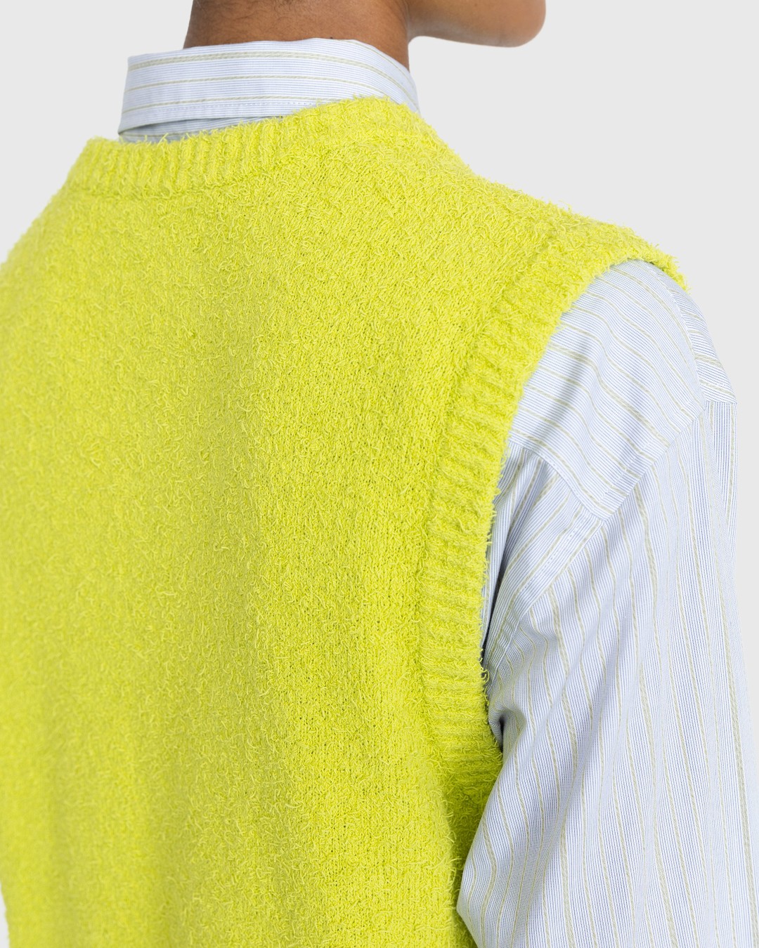Highsnobiety – V-Neck Sweater Vest Yellow - Knitwear - Yellow - Image 7