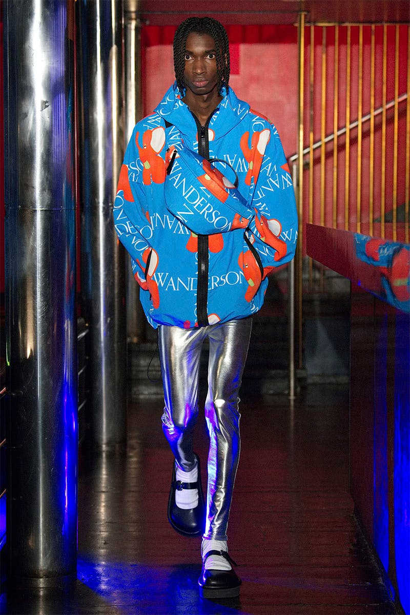 jw-anderson-fw22_0002_JWA - MAW22 - LOOK 7