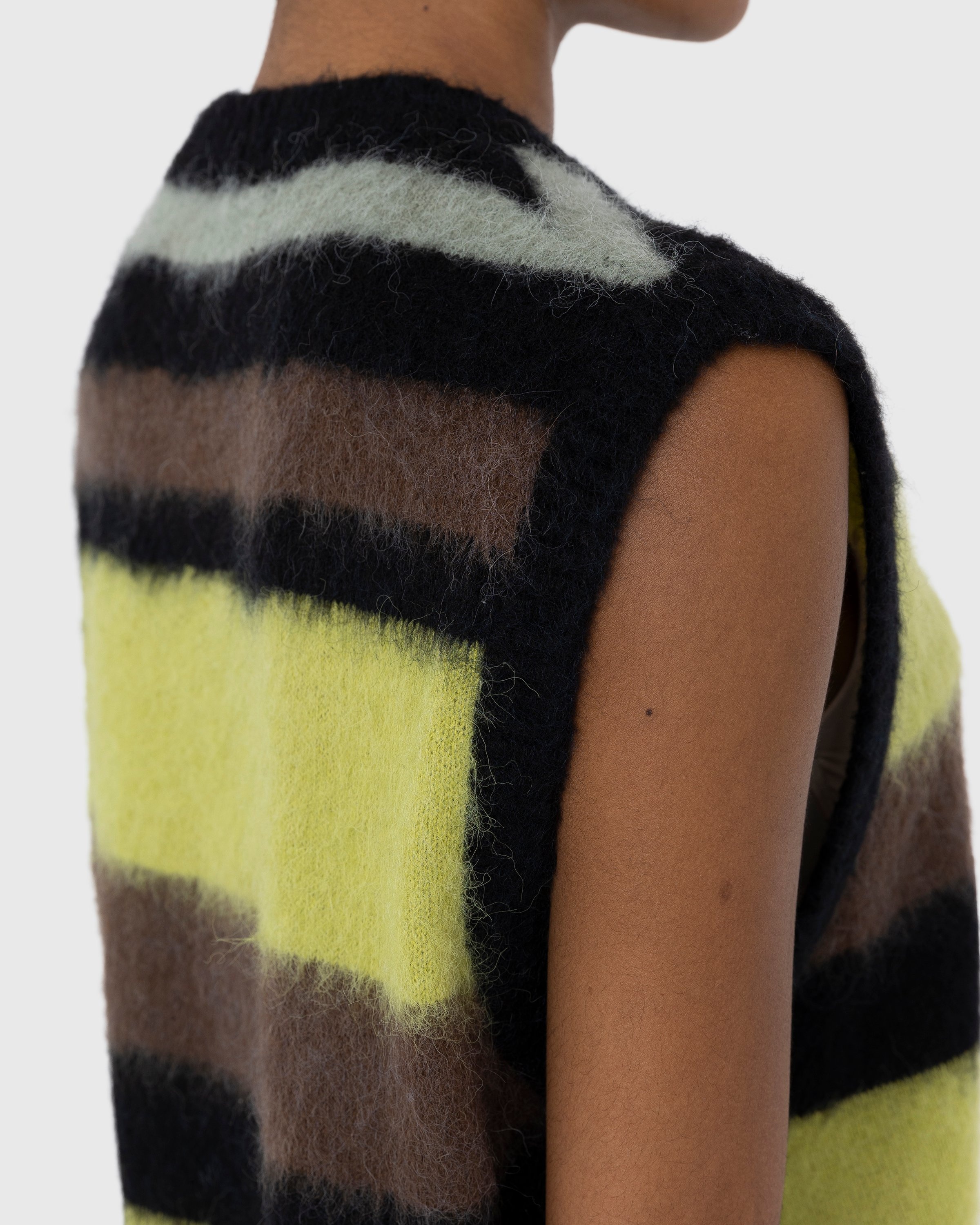 Highsnobiety – Striped V-Neck Sweater Vest Black - Knitwear - Black - Image 5