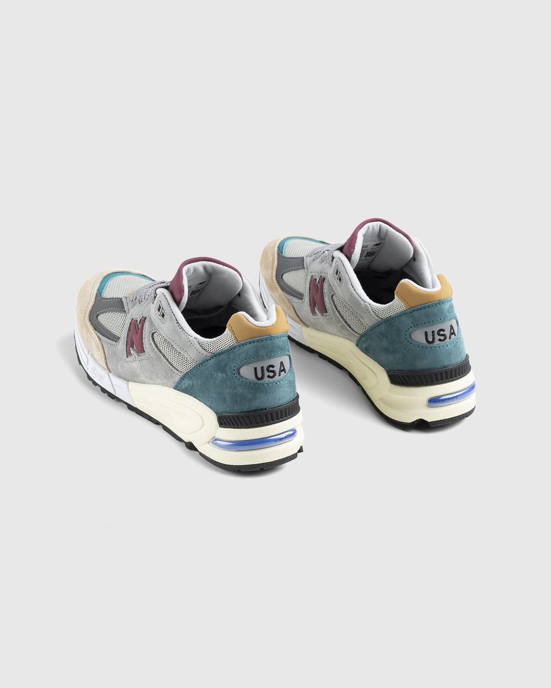 New Balance – M990CP2 Grey Multi | Highsnobiety Shop