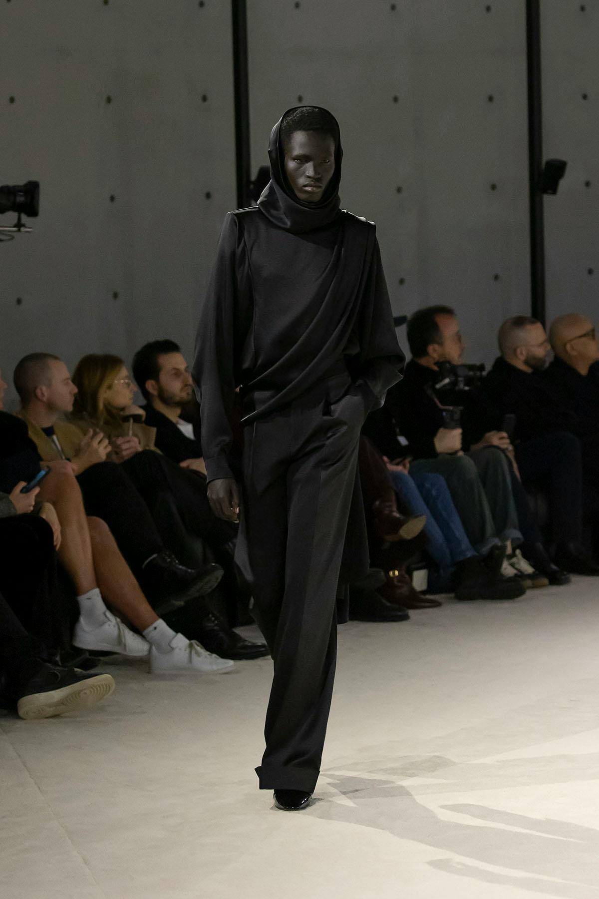 saint-laurent-fall-2023-menswear-13