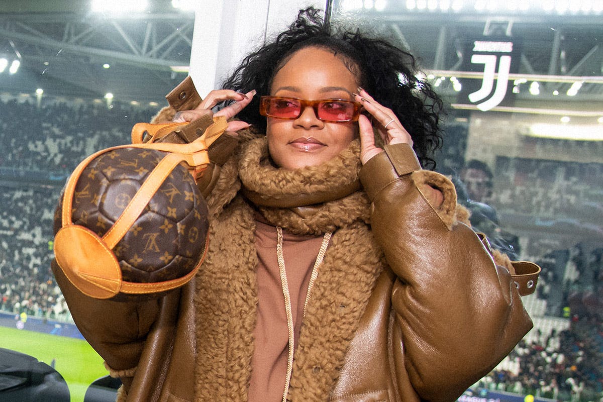 rihanna-louis-vuitton-world-cup-98-bag-01