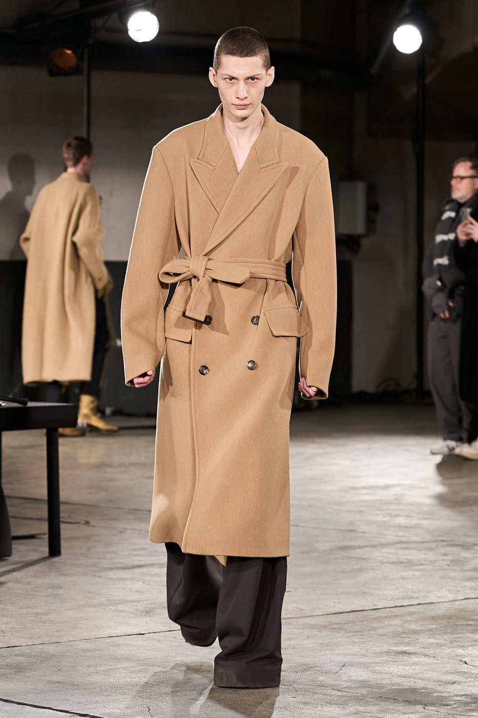fw23-waist-tie-trend (6)