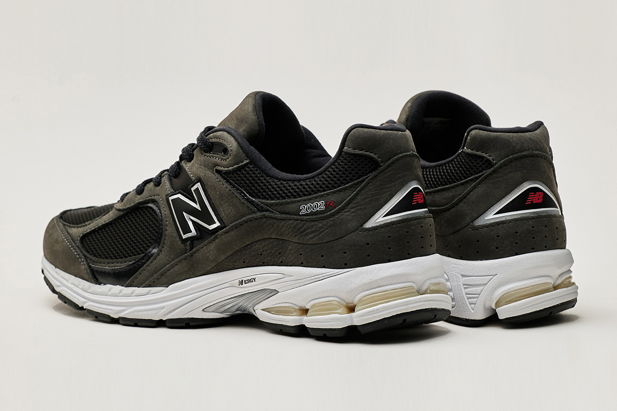 new-balance-2002r-release-date-price-03