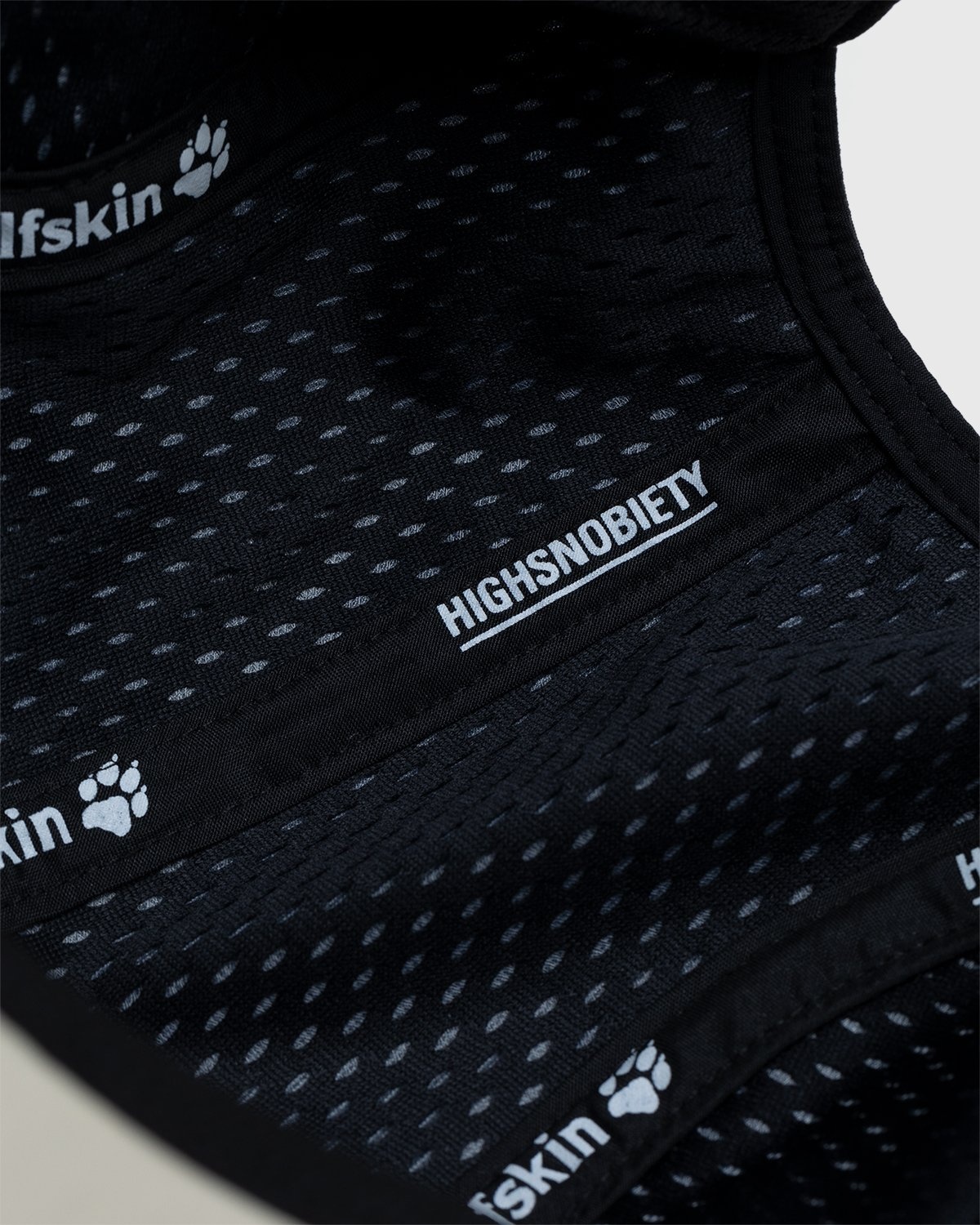 Jack Wolfskin x Highsnobiety – HS Sports 5-Panel Cap Black - Hats - Black - Image 6