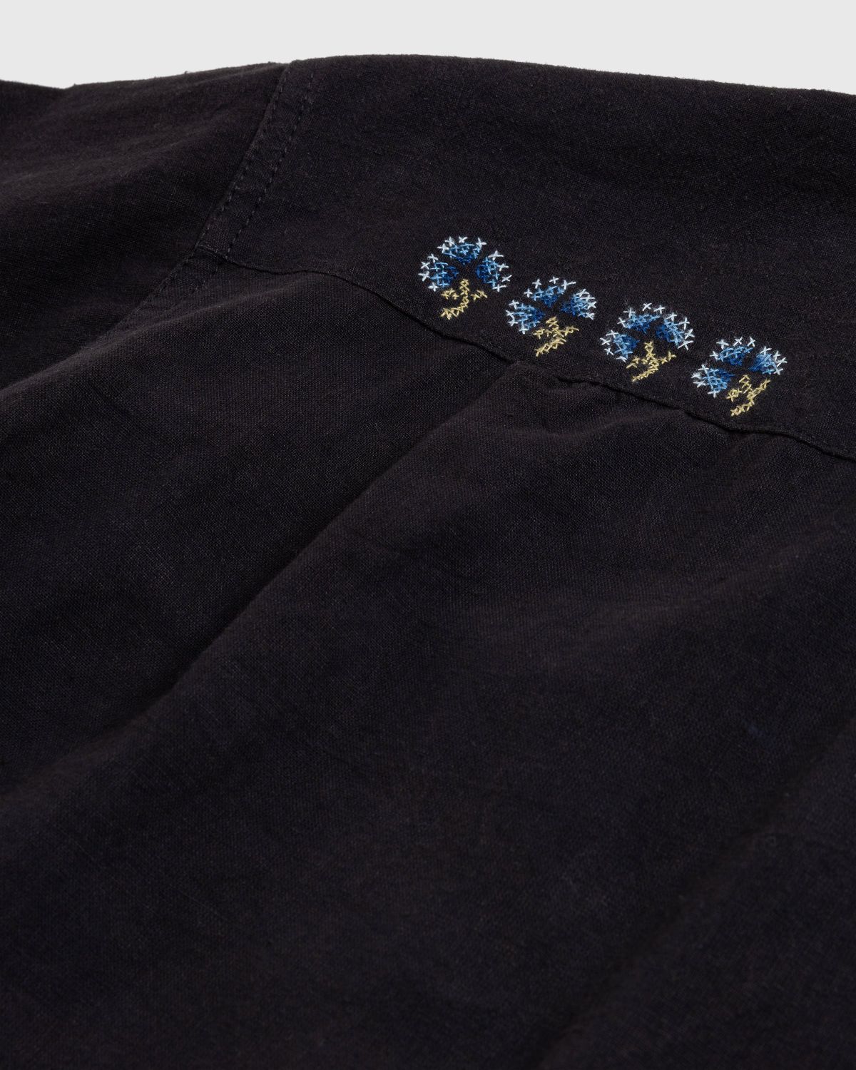 Story mfg. – Greetings Shirt Sampler Black - Shirts - Black - Image 5