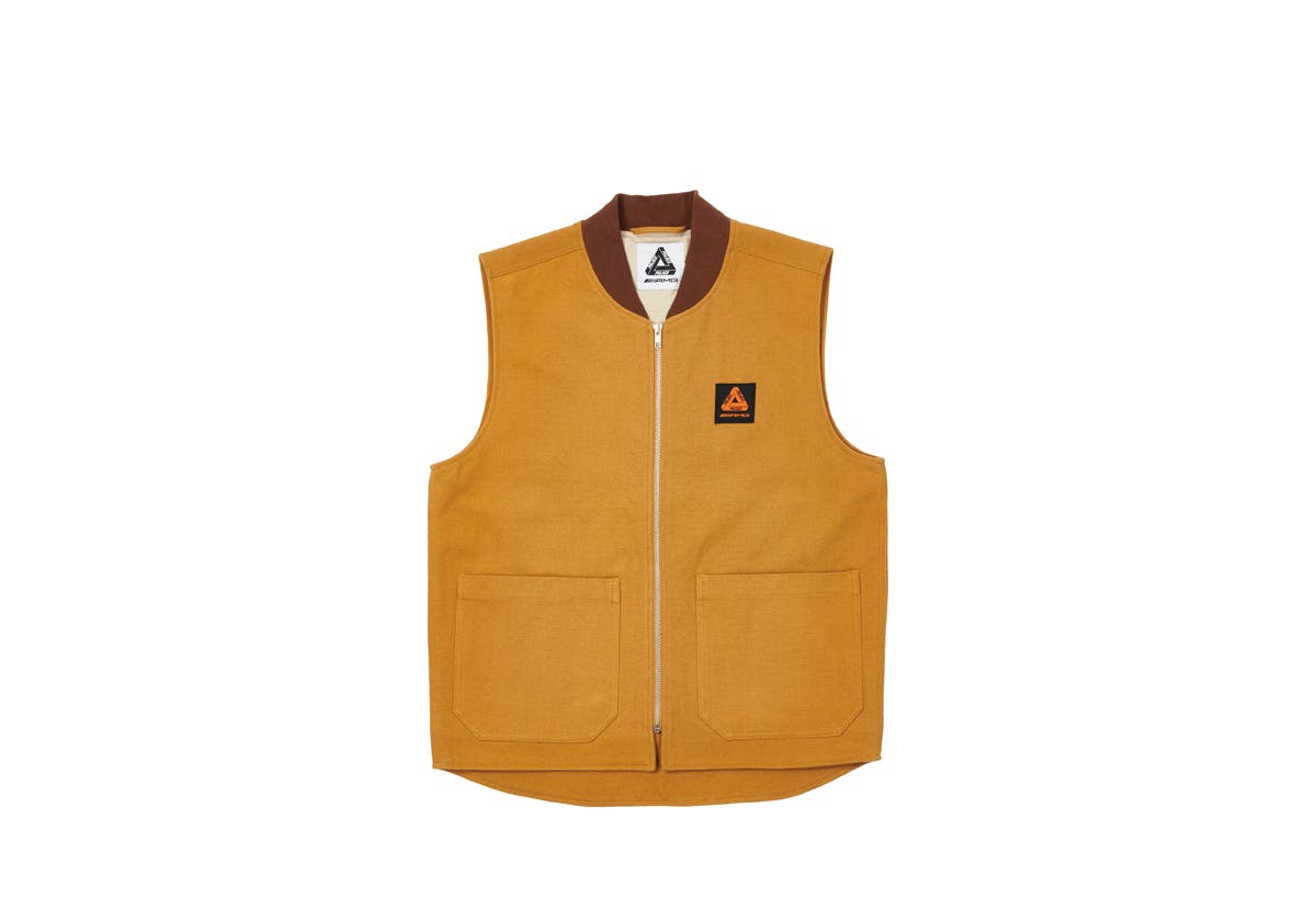 palace-skateboards-mercedes-amg-ss22-collab-cars (16)