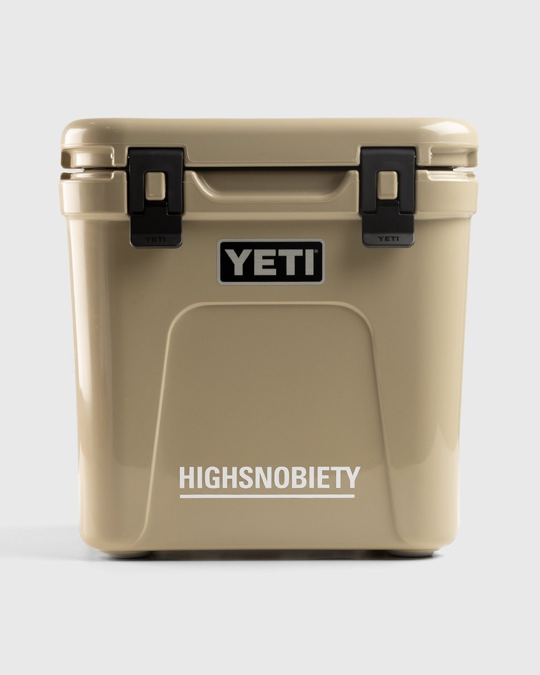Highsnobiety – Yeti Roadie 24 Hard Cooler Brown - Camping Gear - Red - Image 1
