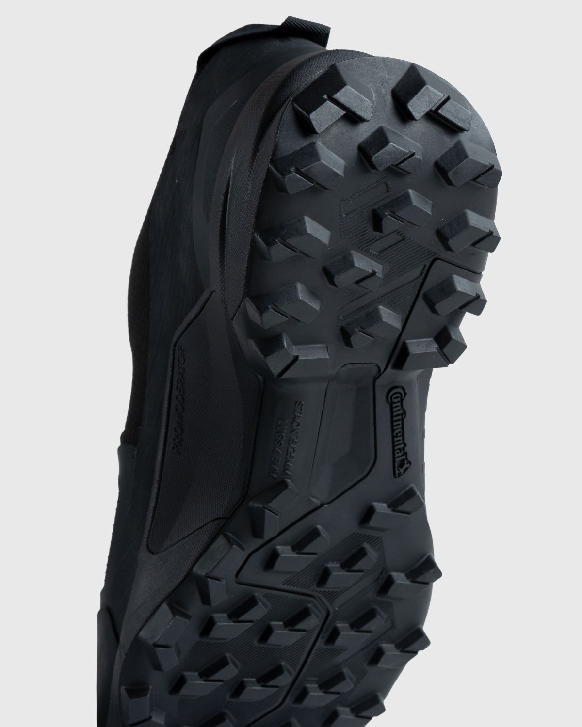 Y-3 – Terrex Swift R3 GORE-TEX - Sneakers - Black - Image 6