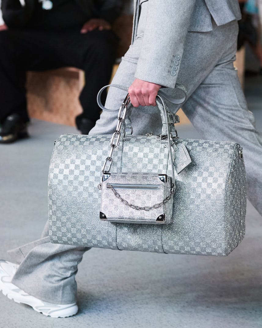 virgil-abloh-louis-vuitton-ss22-collection-details-nike (81)