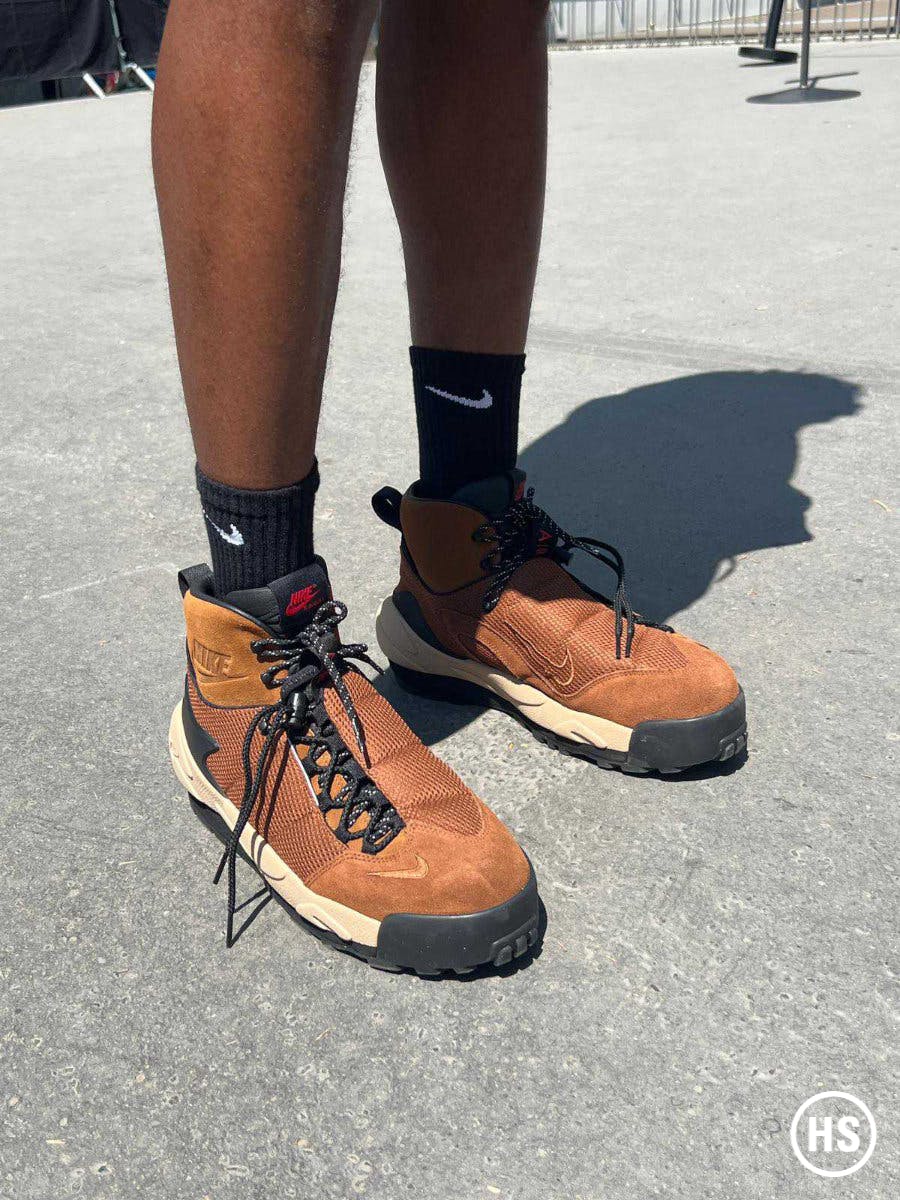 footlocker sacai
