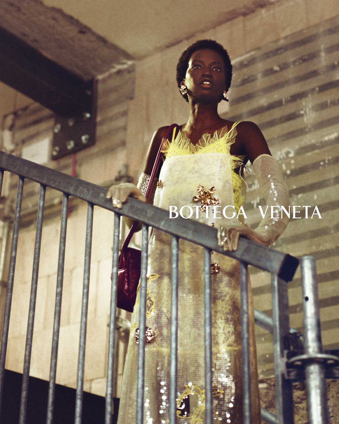 bottega-veneta-winter-2022-campaign-zine-(1)
