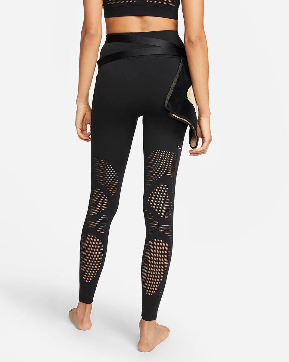 mmw-nike-yoga-collection-zoom-4-sneaker (20)