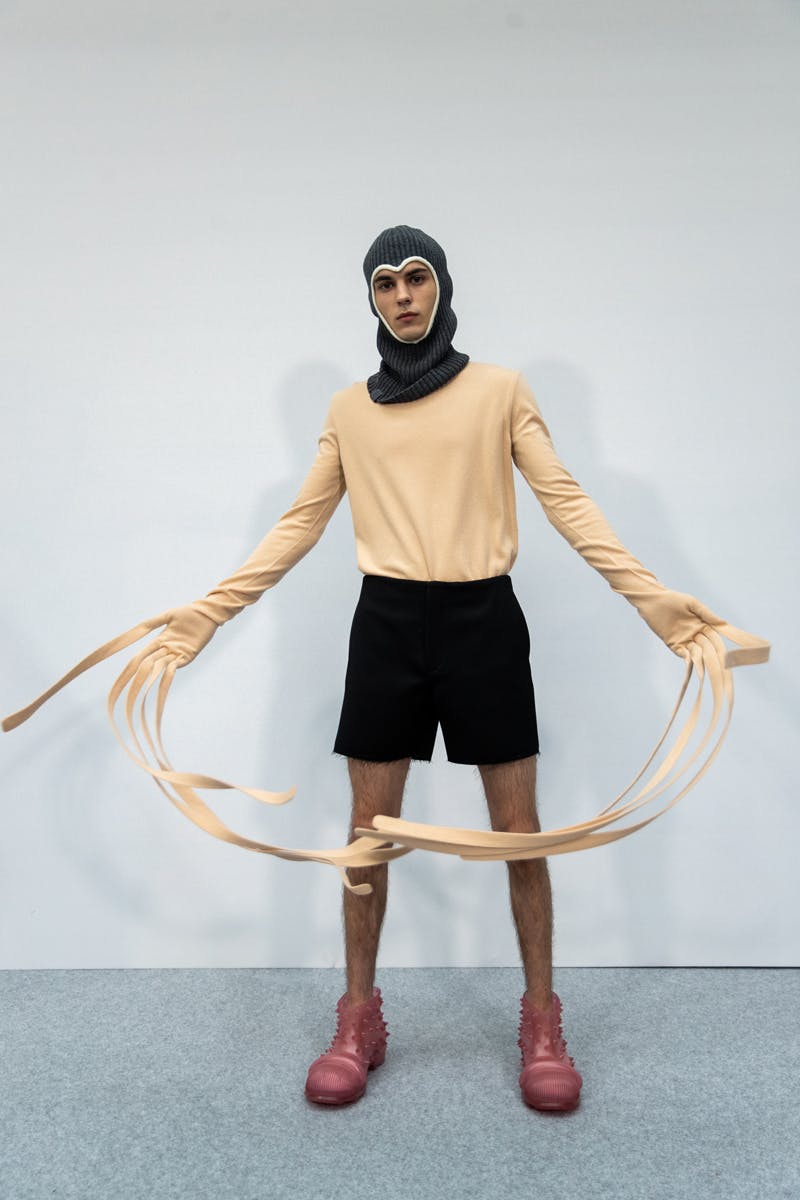 loewe-fw22-mens-collection-runway-jw-anderson (11)