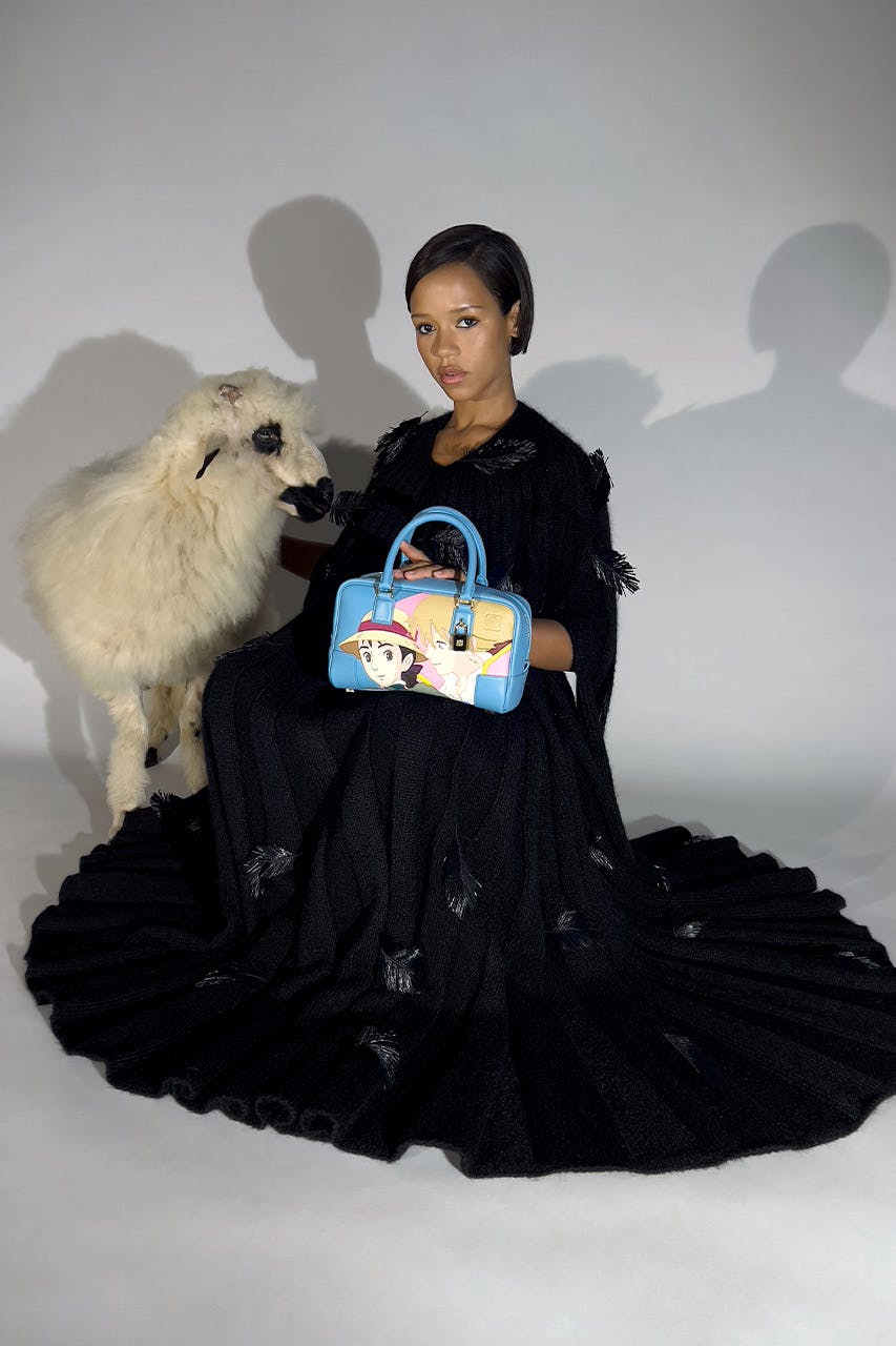 loewe-howls-moving-castle-studio-ghibli-new-001_0001_LOEWE_SS23_JT_HMC_CAMPAIGN_RGB_CROPPED_4X5_22