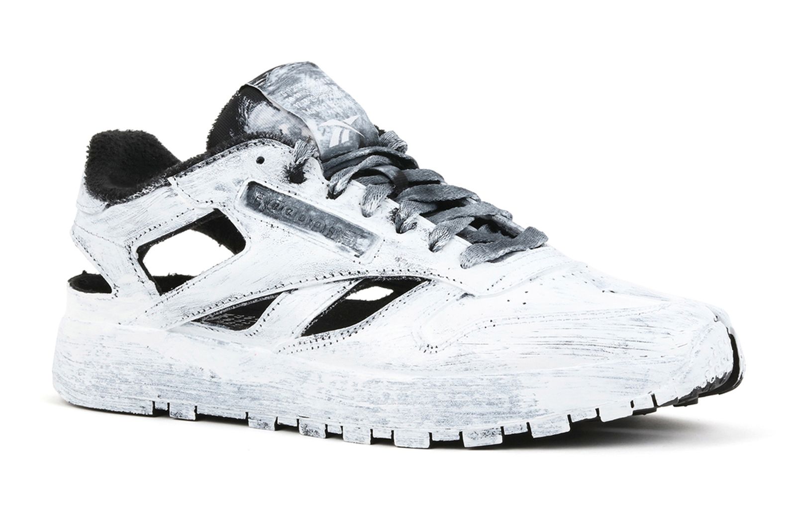 maison-margiela-reebok-classic-leather-low-cut-out-collab (7)