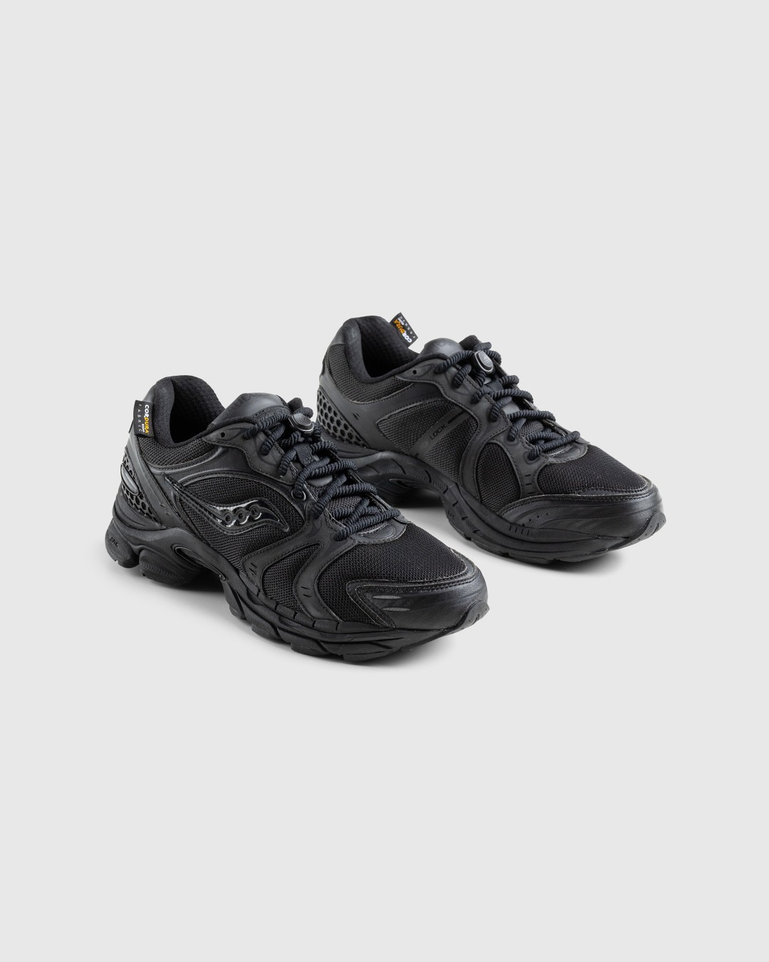Saucony – ProGrid Triumph 4 Black - Sneakers - Black - Image 4