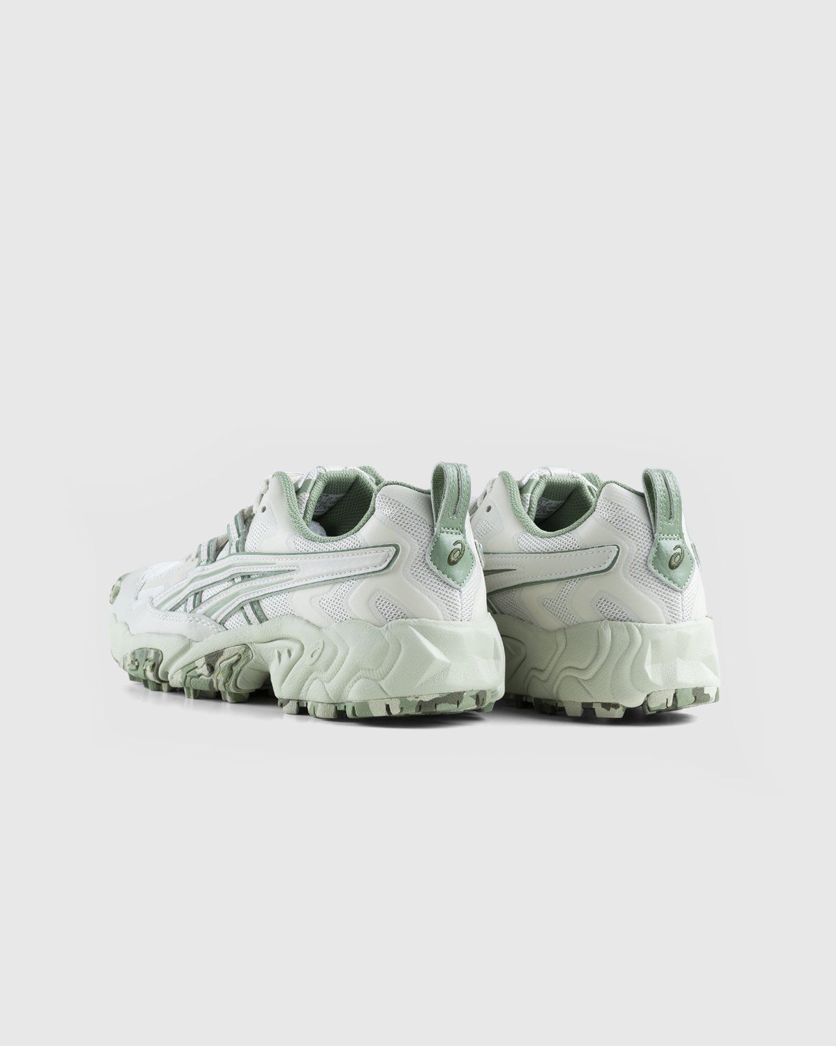 asics – Gel Nandi Smoke Grey Swamp Green - Low Top Sneakers - Grey - Image 4