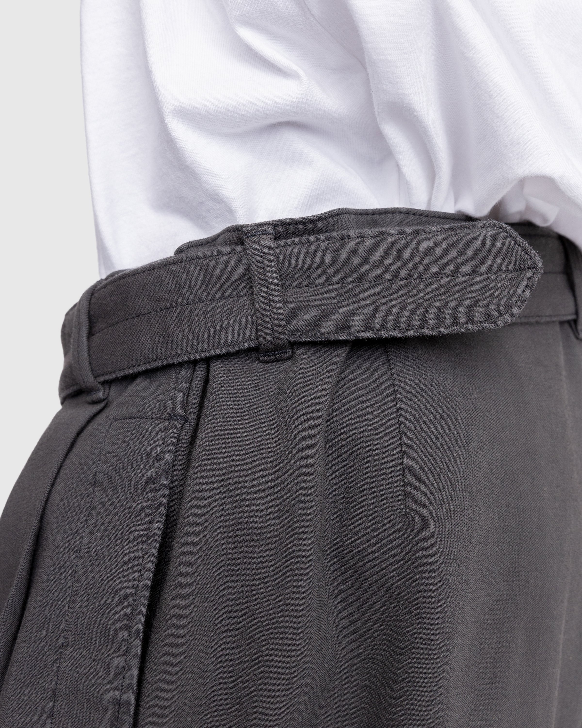 Lemaire – Loose Pleated Pants Grey - Pants - Brown - Image 8