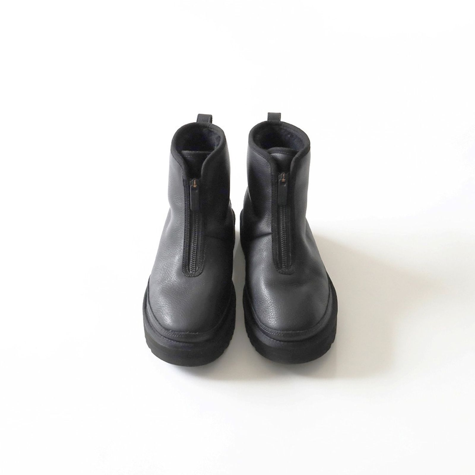 white-mountaineering-ugg-fw22-boots-shoes (12)