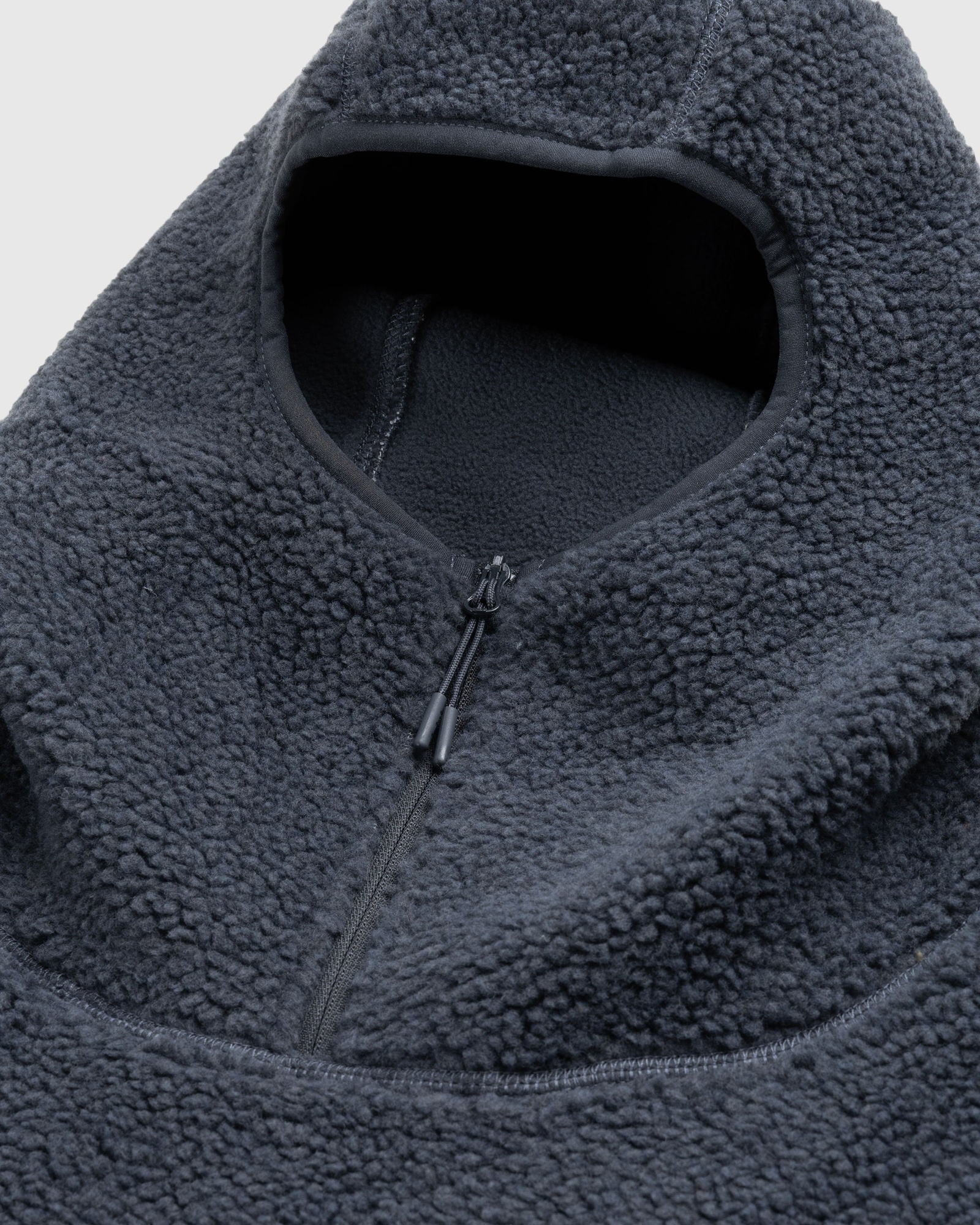 Entire Studios – Fluffy Fleece V2 Charcoal | Highsnobiety Shop