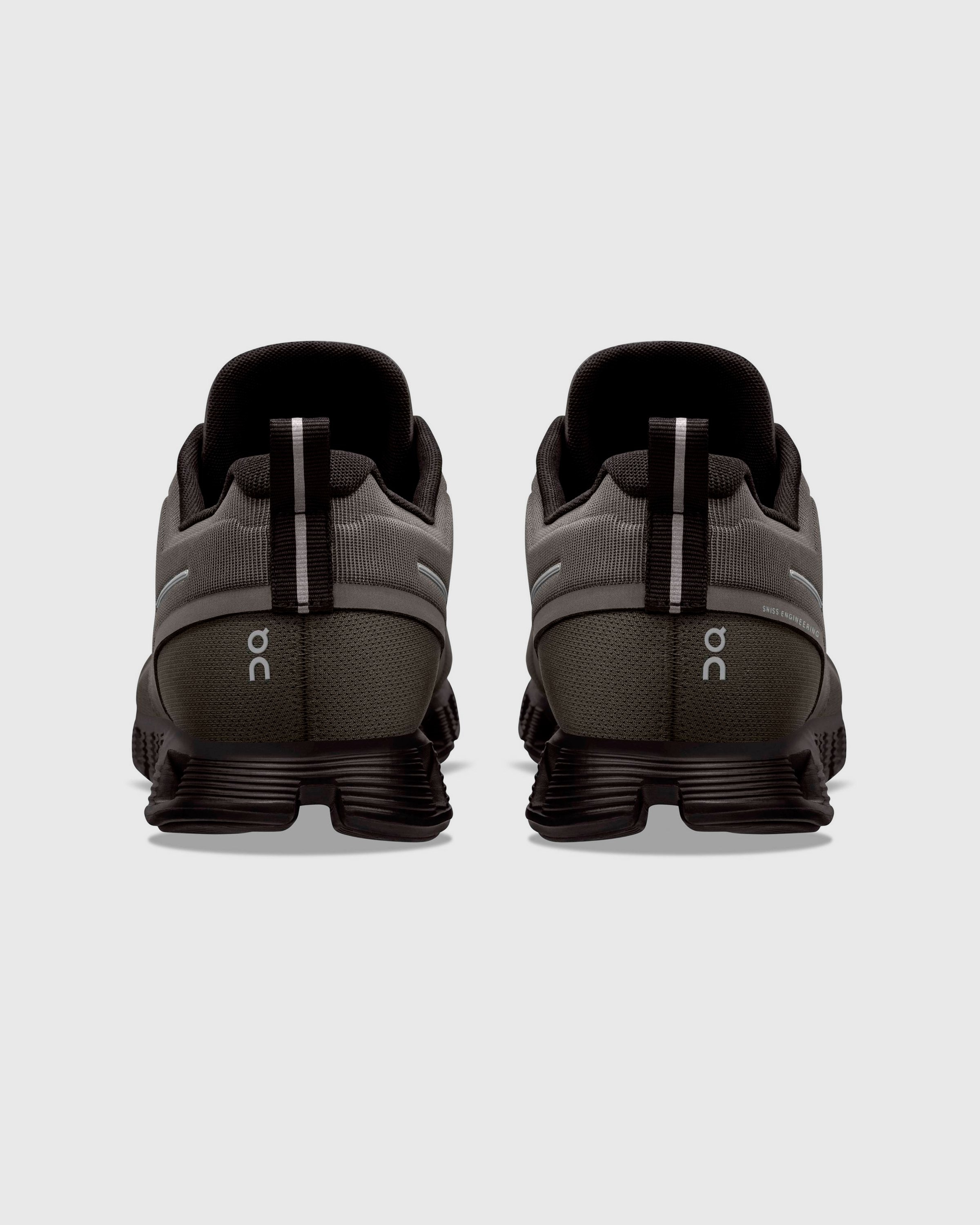On – Cloud 5 Waterproof Olive/Black - Low Top Sneakers - Green - Image 5
