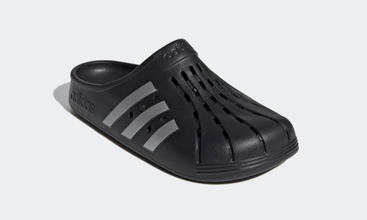 adilette clog