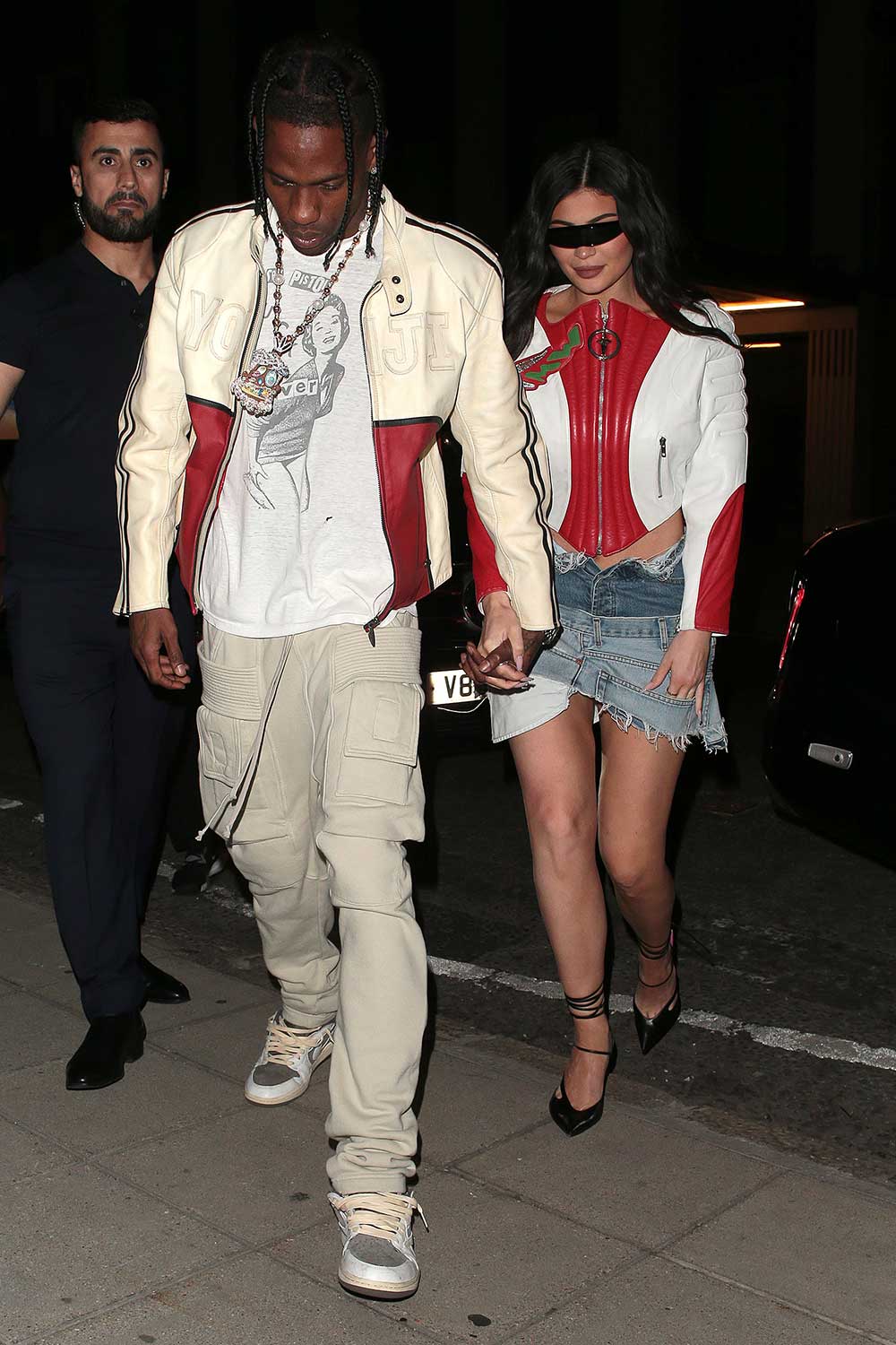 kylie-jenner-travis-outfit-2022-london-show (2)