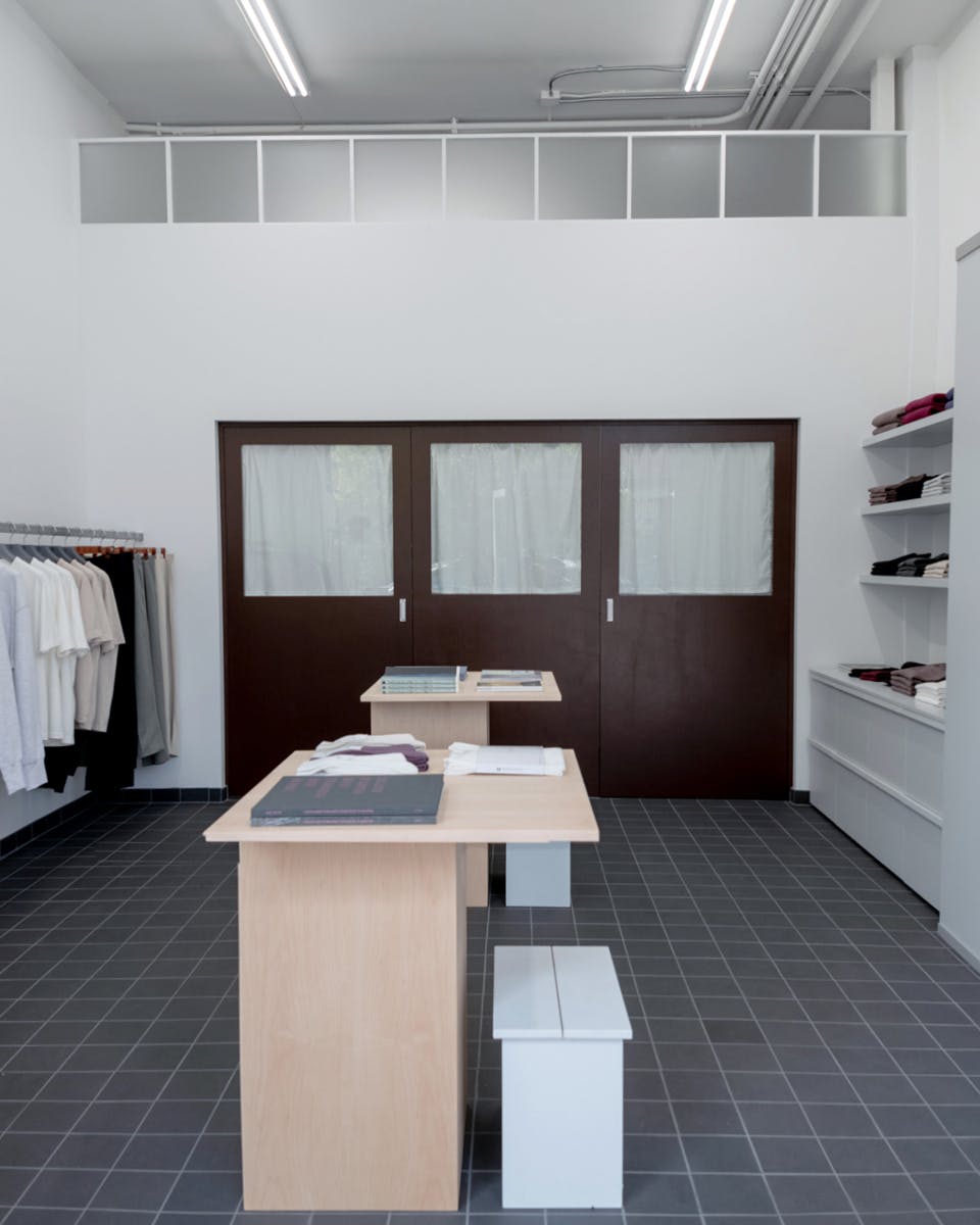 Lady White Co store (8)