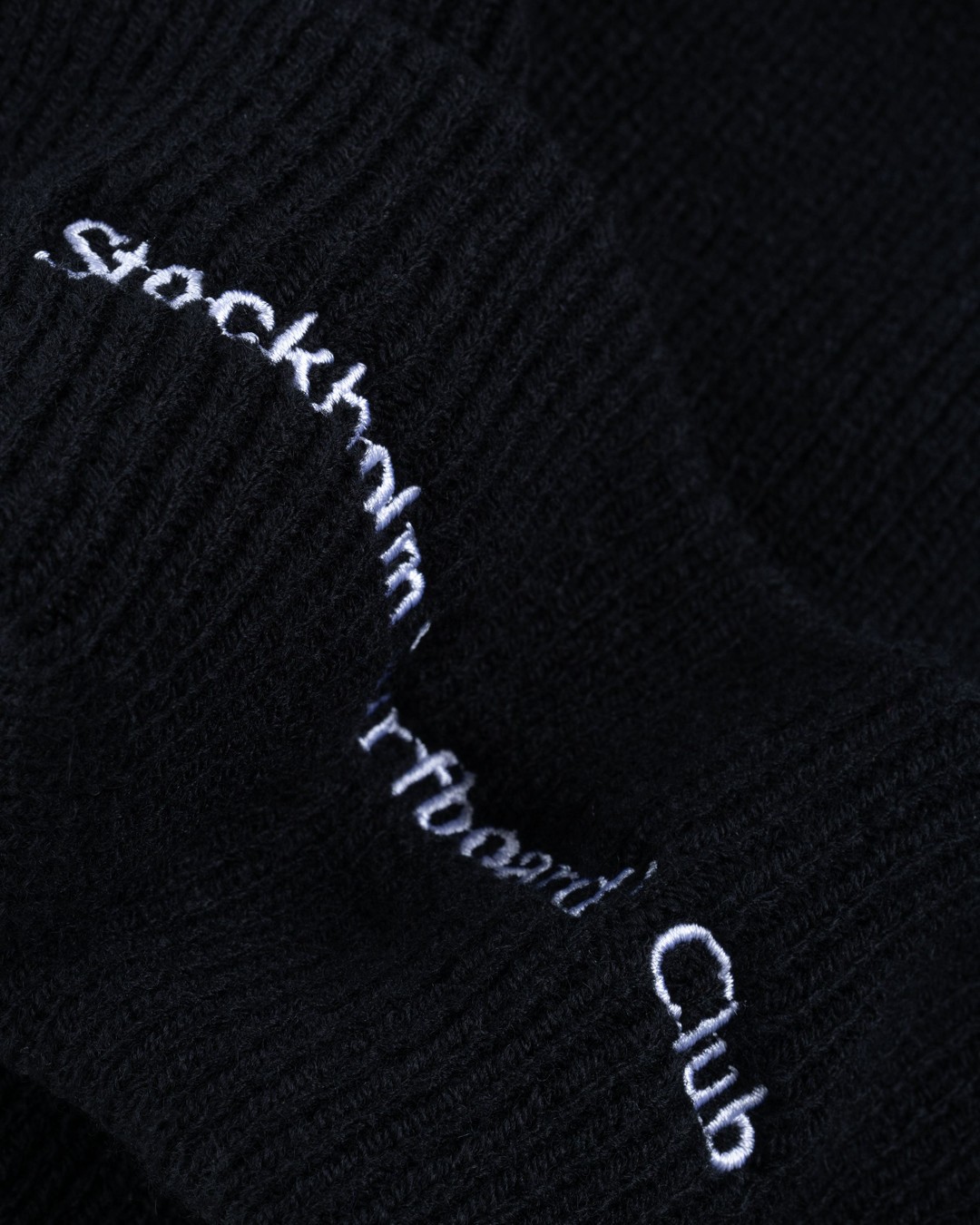 Stockholm Surfboard Club – Mossa Beanie Black - Hats - Black - Image 4
