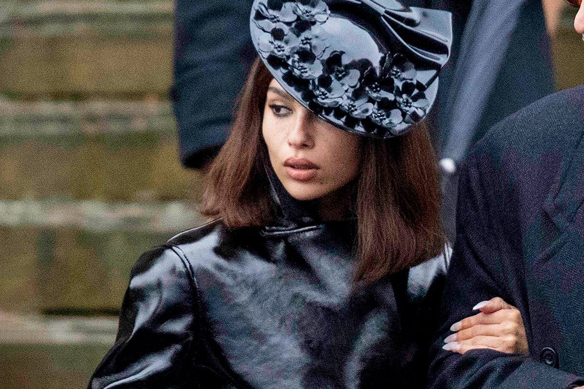 robert-pattinson-zoe-kravitz-tktk-main