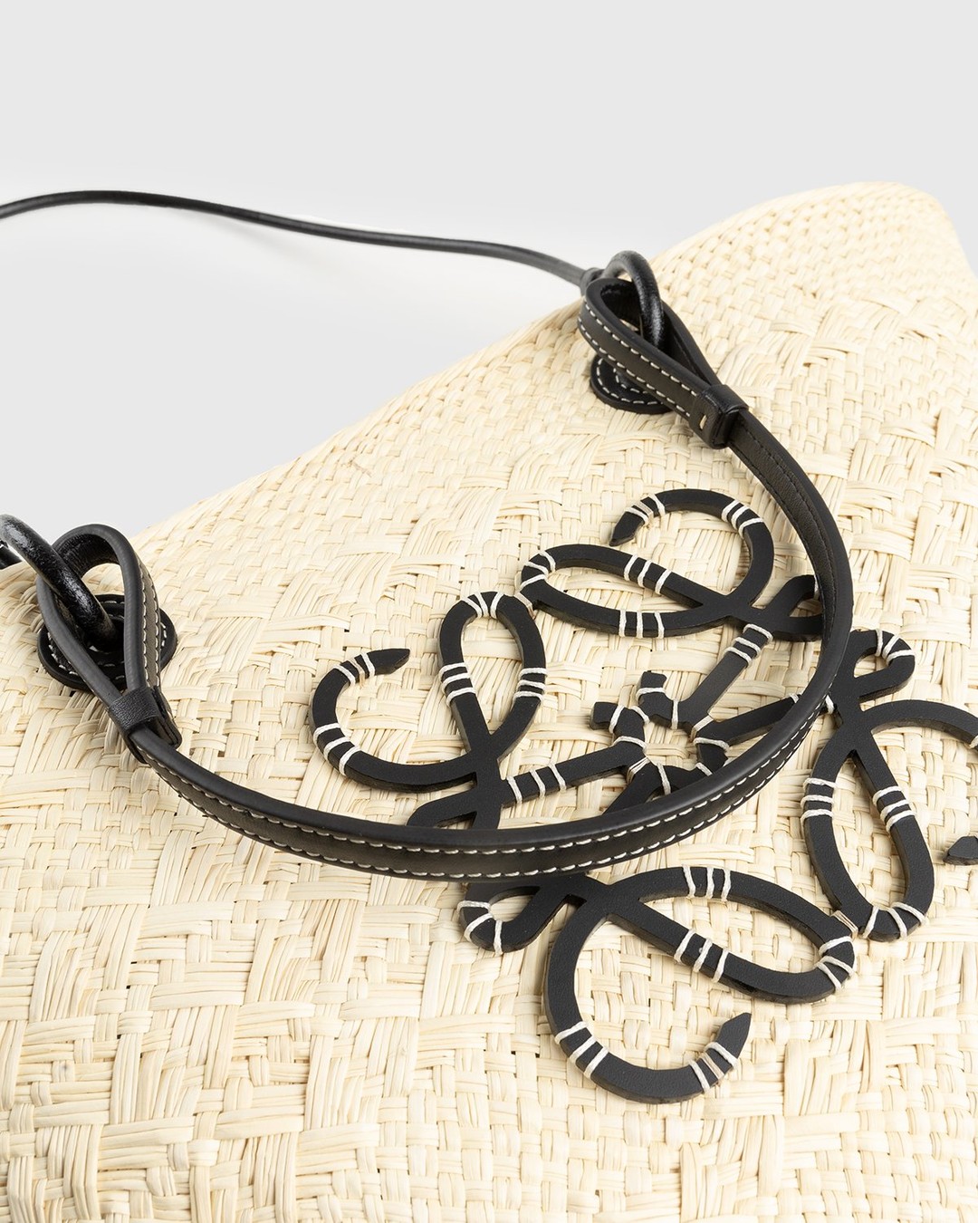 Loewe – Paula's Ibiza Anagram Basket Bag Natural/Black - Shoulder Bags - Beige - Image 4
