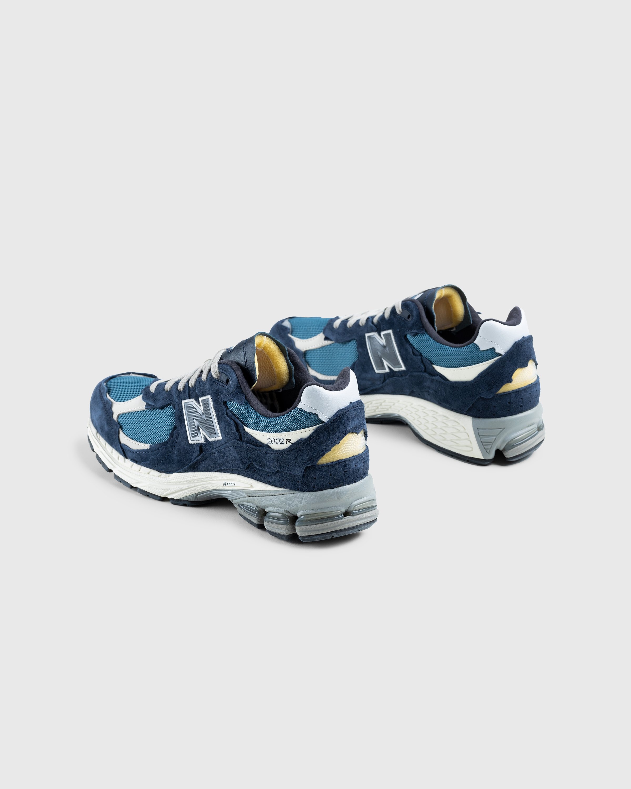 New Balance – M2002RDF Dark Navy - Sneakers - Blue - Image 4