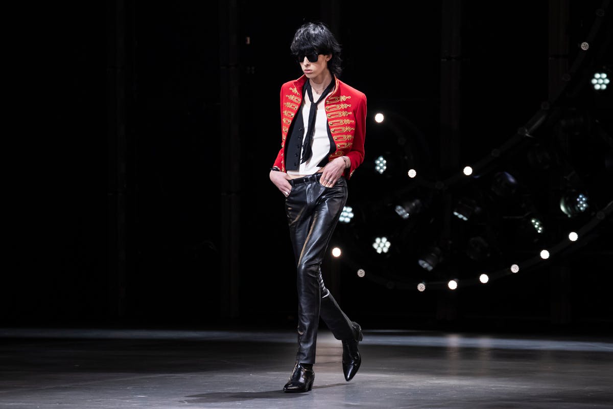 celine-winter-2023-show-19