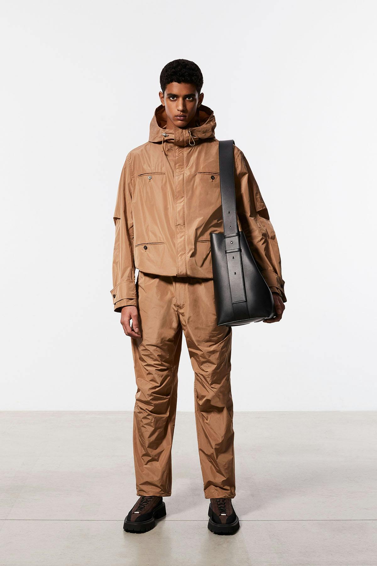 ferragamo-pre-fall-2023-20