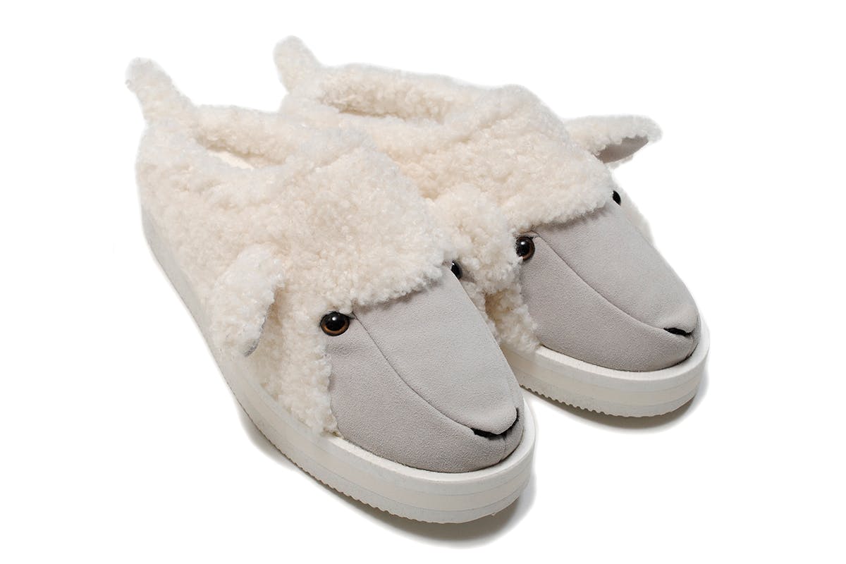 suicoke-doublet-animal-sheep-slippers-release-09