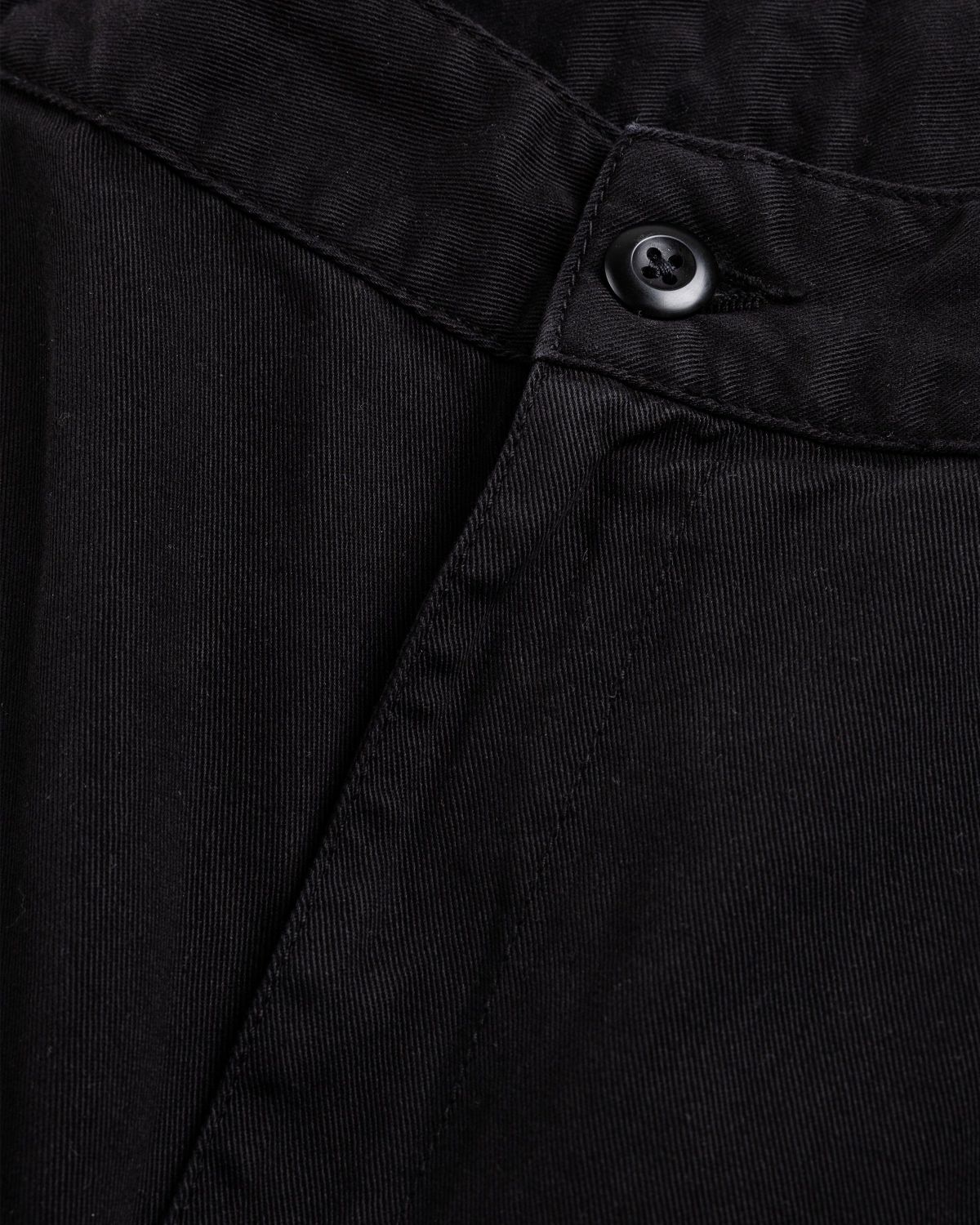 Carhartt WIP – Cole Cargo Short Black - Cargo Shorts - Black - Image 4