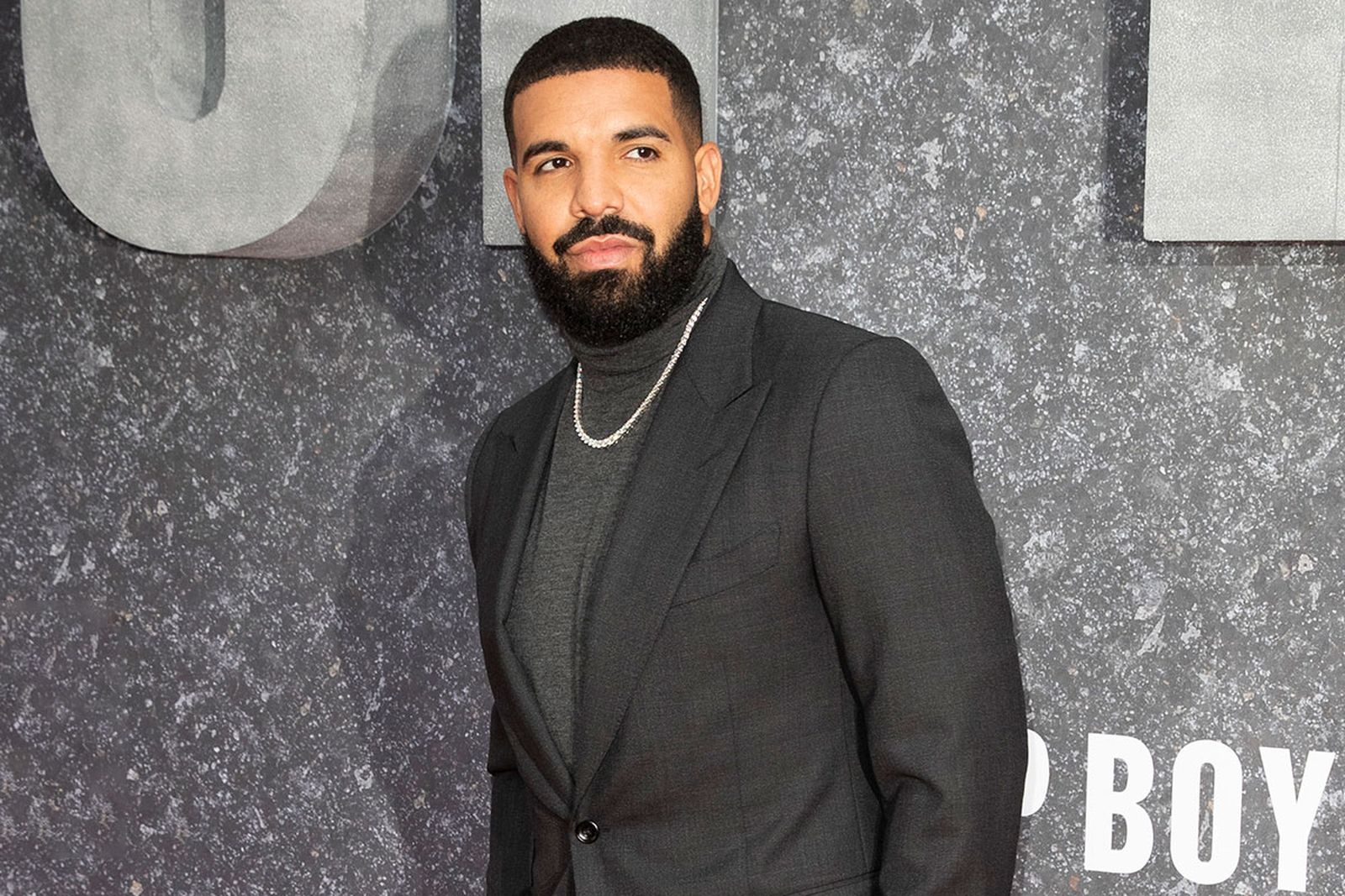 Drake grey suit 'Top Boy' premier