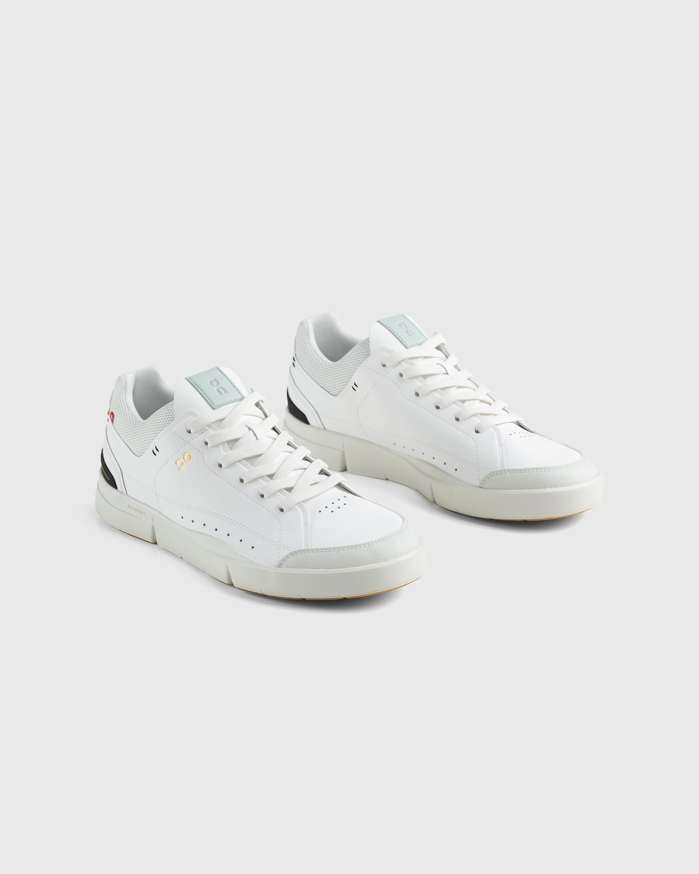On – THE ROGER Centre Court White/Surf - Low Top Sneakers - White - Image 3