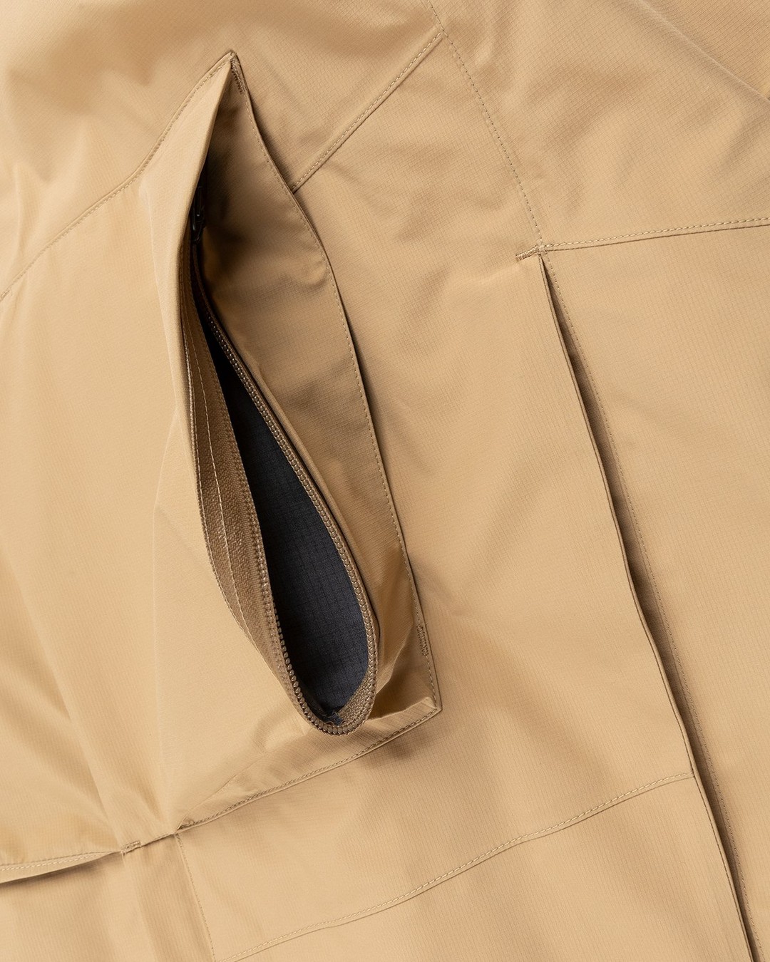 ACRONYM – J96-GT Jacket Khaki - Windbreakers - Beige - Image 8