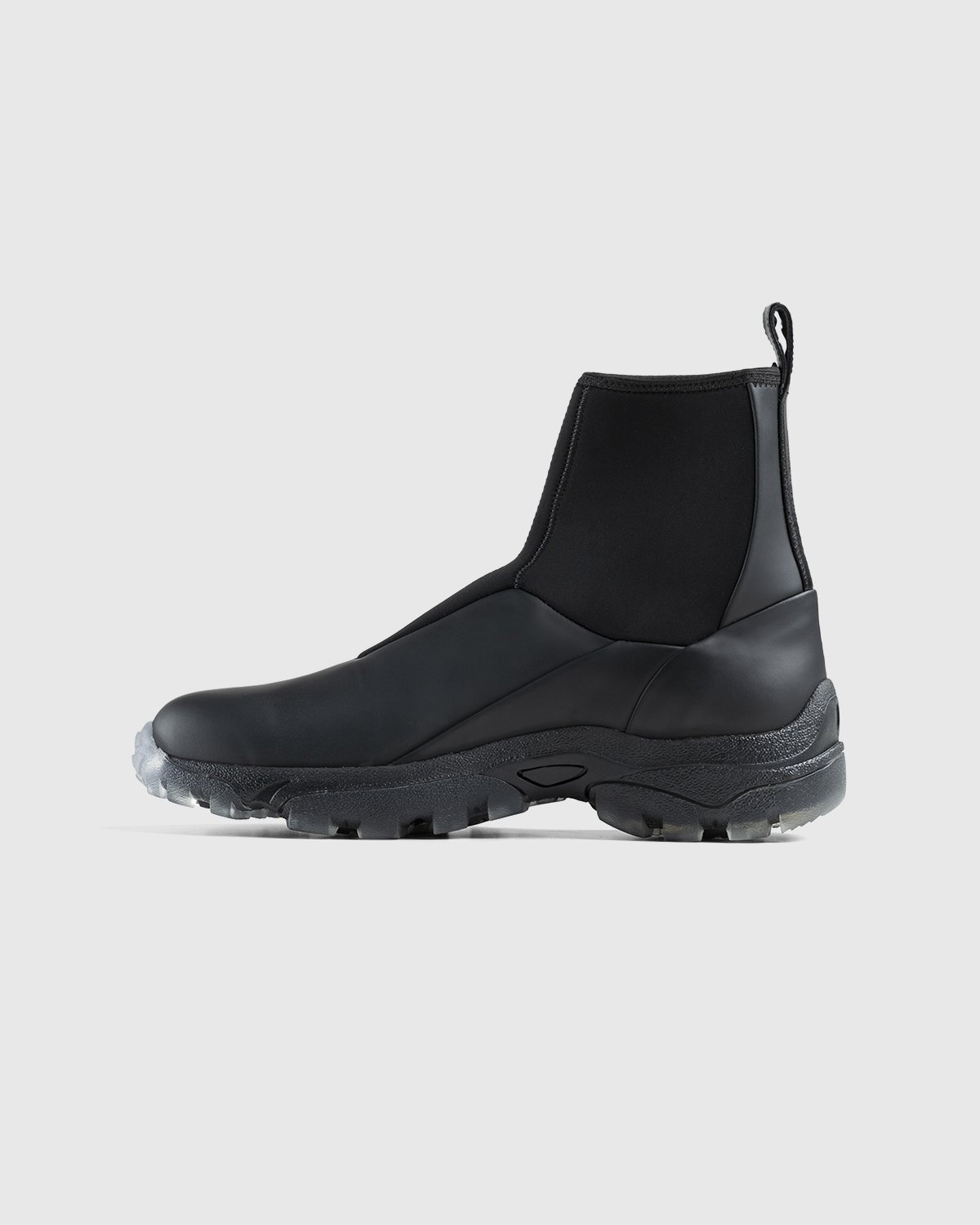 Laceless cheap walking boots