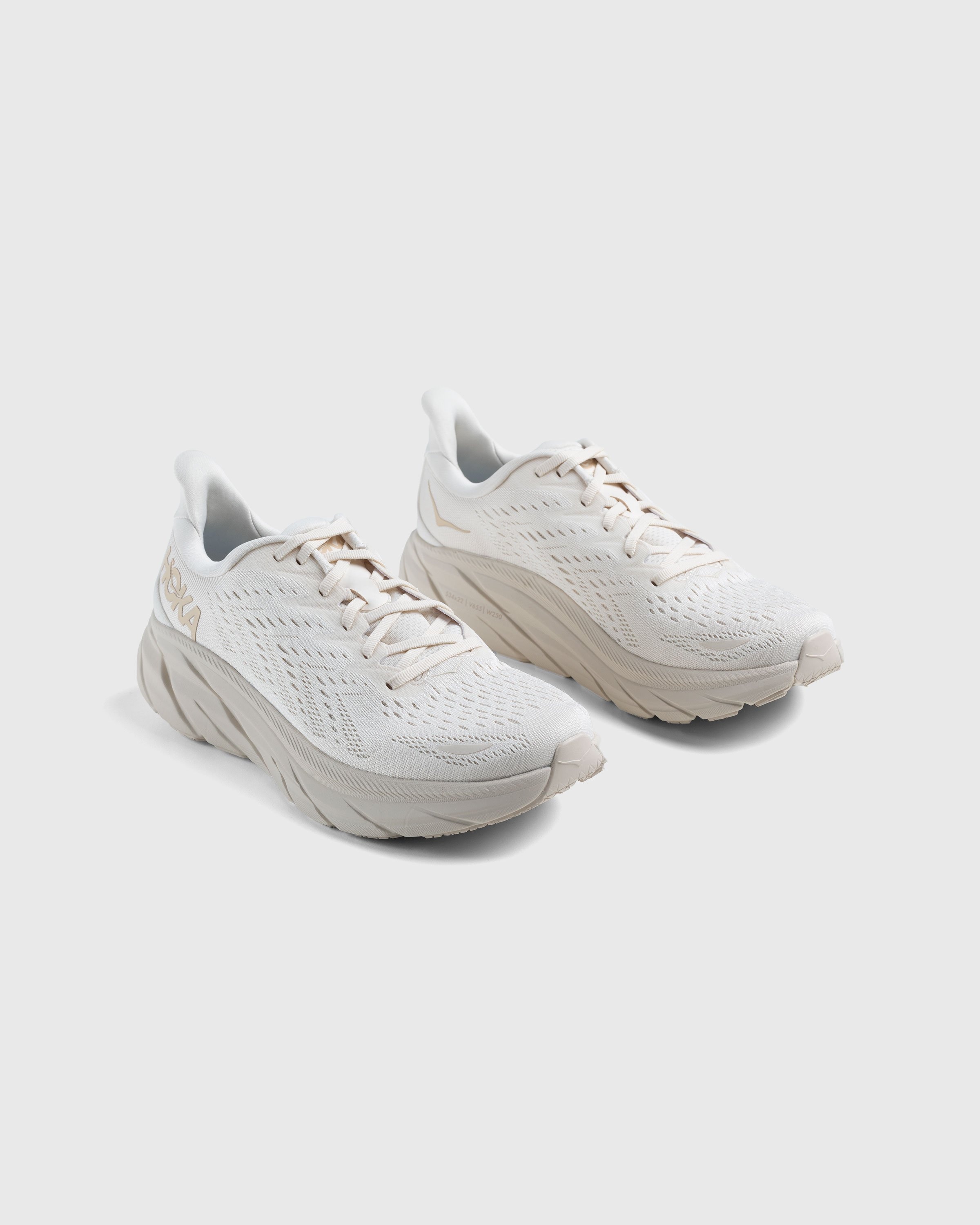 HOKA – Clifton 8 Eggnog - Low Top Sneakers - Beige - Image 3